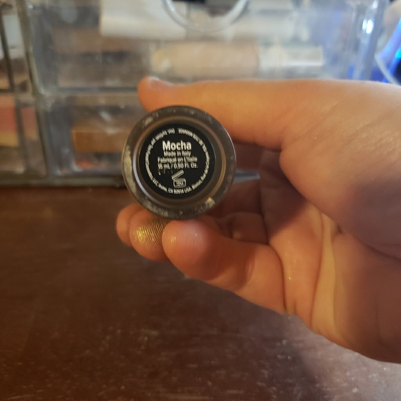 Born This Way concealer - Picture 2 of 2